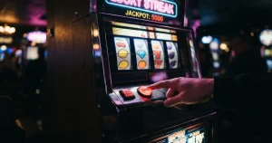 Svenska casinon med bonus 2026 – jämförelse av licens och villkor